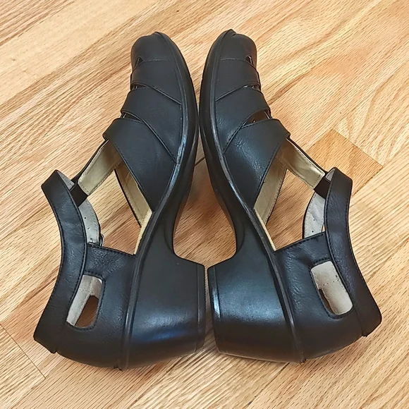 Aerocushion Black Mary Jane Dress shoes - Picture 6 of 8